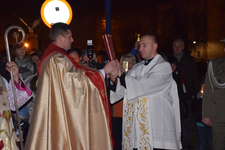 Powitanie ikony MB Częstochowskiej w parafii wojskowej w Skierniewicach