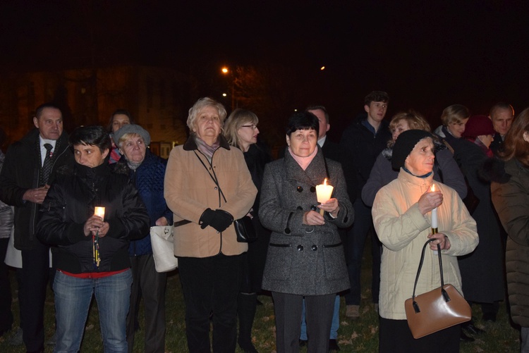 Powitanie ikony MB Częstochowskiej w parafii wojskowej w Skierniewicach