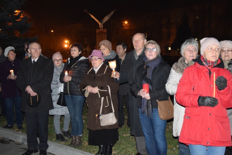 Powitanie ikony MB Częstochowskiej w parafii wojskowej w Skierniewicach