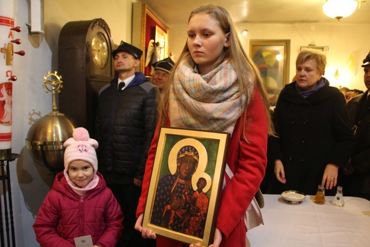 Powitanie ikony MB Częstochowskiej w parafii Grzymkowice-Byki