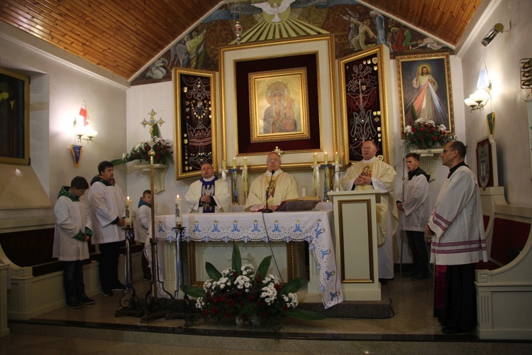 Powitanie ikony MB Częstochowskiej w parafii Grzymkowice-Byki