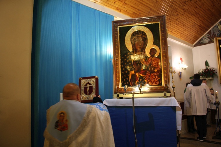 Powitanie ikony MB Częstochowskiej w parafii Grzymkowice-Byki