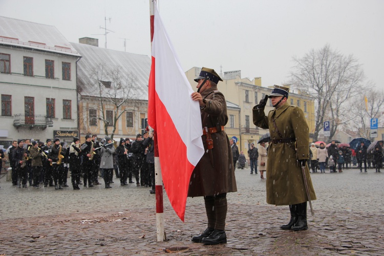 Procesja z relikwiami św. Wiktorii w Łowiczu