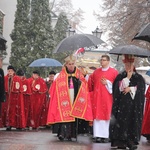 Procesja z relikwiami św. Wiktorii w Łowiczu