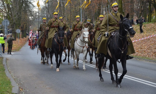 Pod jedną biało-czerwoną flagą