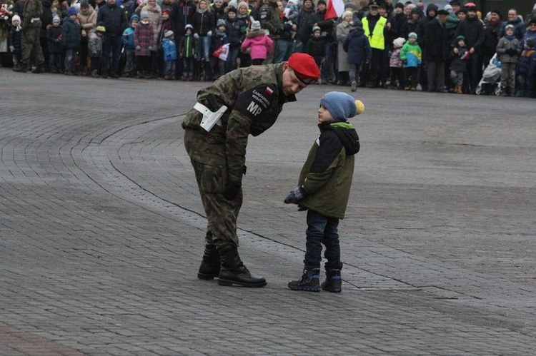 Obchody 98. rocznicy odzyskania przez Polskę niepodległości