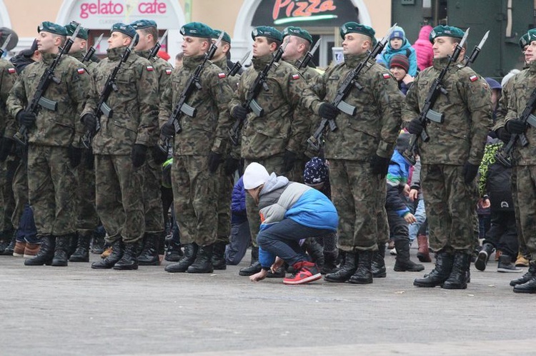 Obchody 98. rocznicy odzyskania przez Polskę niepodległości