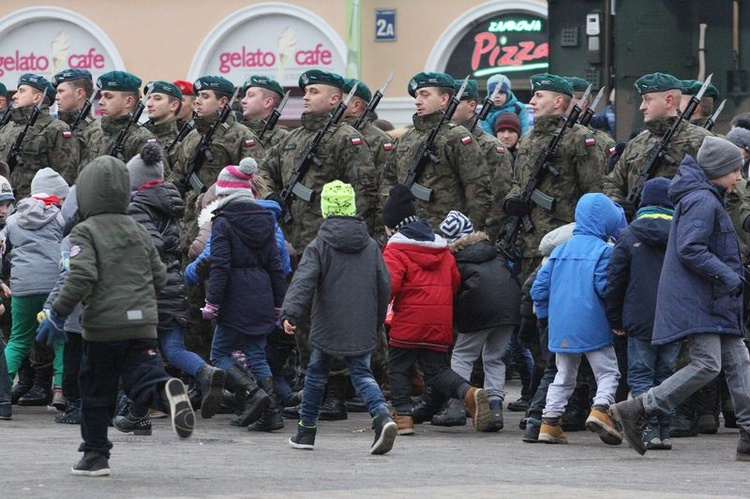 Obchody 98. rocznicy odzyskania przez Polskę niepodległości