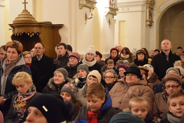 Powitanie ikony MB Częstochowskiej w Regnowie