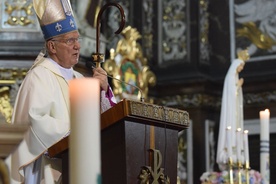 Biskup w homilii zachęcił do rachunku sumienia.