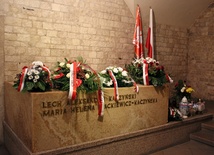 W piątek powtórny pochówek Marii i Lecha Kaczyńskich