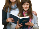 Marta Mikulska (14 lat) Kasia Mikulska (10 lat)