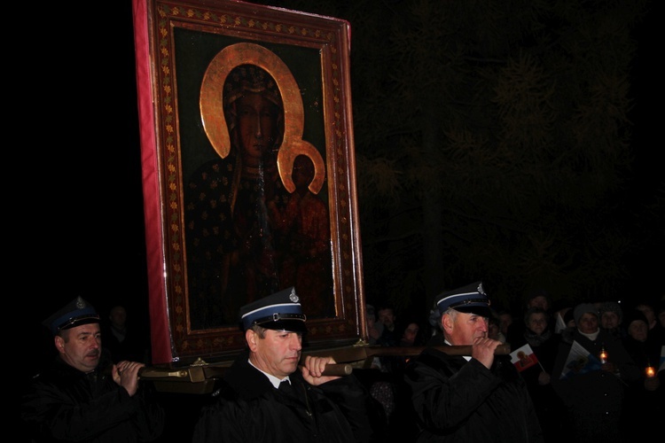 Powitanie ikony MB Częstochowskiej w Szczukach