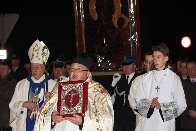 Ostatnią parafią, w której gościła Maryja przed przerwą, były Sadkowice