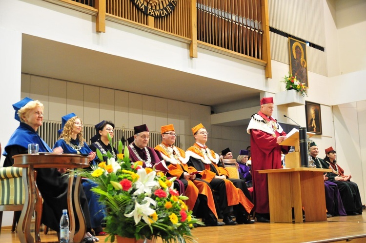 ​Doktorat honoris causa dla wybitnej humanistki