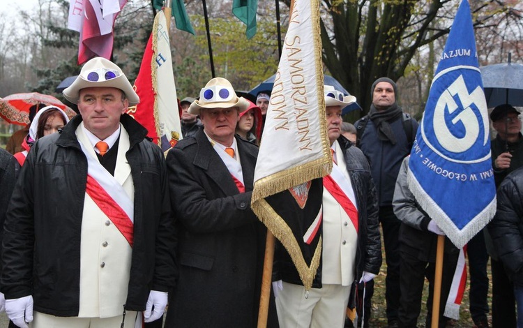 Odłonięcie pomników Żołnierzy Niezłomnych