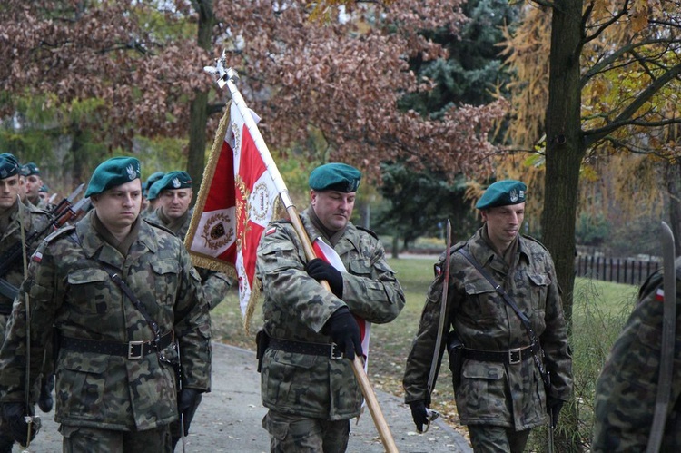 Odłonięcie pomników Żołnierzy Niezłomnych