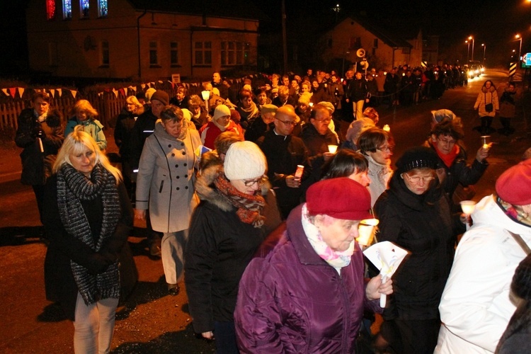 Głuszyca. Procesja ulicami miasta