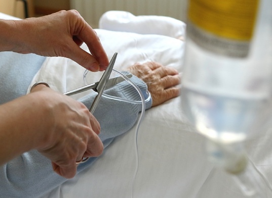 Kanada: prawo do eutanazji szkodzi katolickiej służbie zdrowia