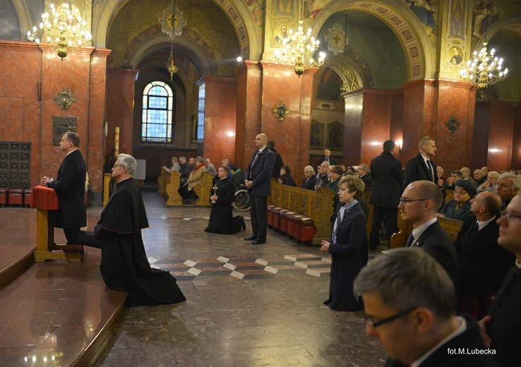 Prezydent Andrzej Duda w piekarskiej bazylice