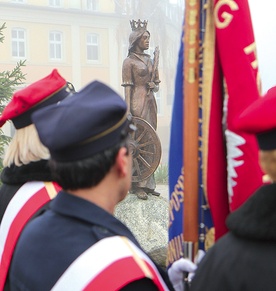 ▲	Poświęcenie pomnika św. Katarzyny Aleksandryjskiej.