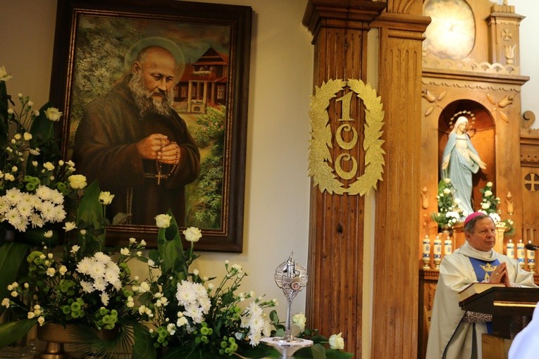 Mszy św. w zakonnej kaplicy przewodniczył bp Henryk Tomasik