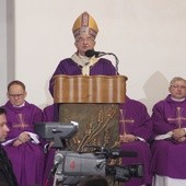 Abp Sławoj Leszek Głódź w czasie homilii