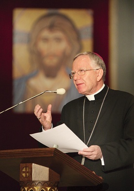 Abp Jędraszewski sakrę biskupią otrzymał w roku 1997. Jego zawołaniem są słowa: „Scire Christum" (Znać Chrystusa).