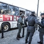 Autobus, czerwony... W rocznicę stanu wojennego