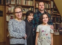 Rodzina Witanów (Mama Małgorzata, tata Marcin, córki Basia i Marta, i nieobecny na zdjęciu Bartek)