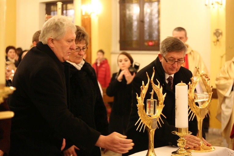 Powitanie znaków Bożego miłosierdzia w przecieszyńskiej świątyni