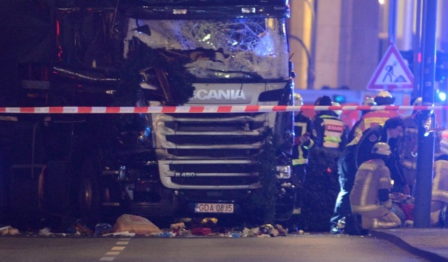 Ciężarówka na polskich tablicach zabiła 9 osób w Berlinie