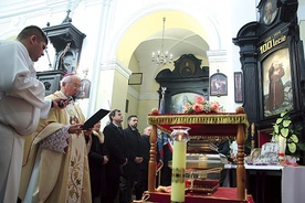 Bp Andrzej F. Dziuba zawierza Bogu diecezję łowicką.