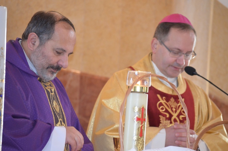 Poświęcenie pomnika św. Brata Alberta w Radwanowicach