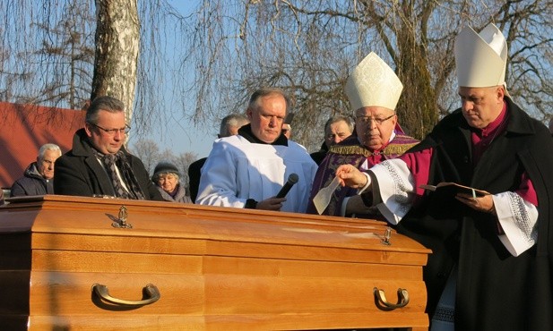 Ks. Brońka pochowany w Oświęcimiu