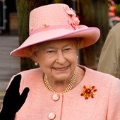 BBC: Rząd odwleka mowę tronową królowej