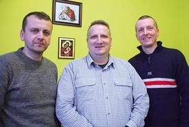 Od lewej: Dominik Kwiatkowski, Wojciech Bystry i Paweł Jaskulski. Podobnie jak ich patron zaangażowali się w pomoc bliźniemu.
