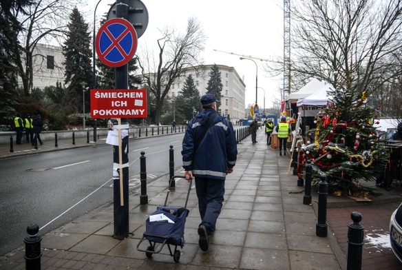 Są plany zakończenia budowy ogrodzenia wokół Sejmu