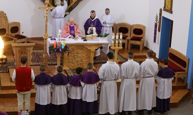 Dziękczynna Msza Święta w kościele na Trzycatku