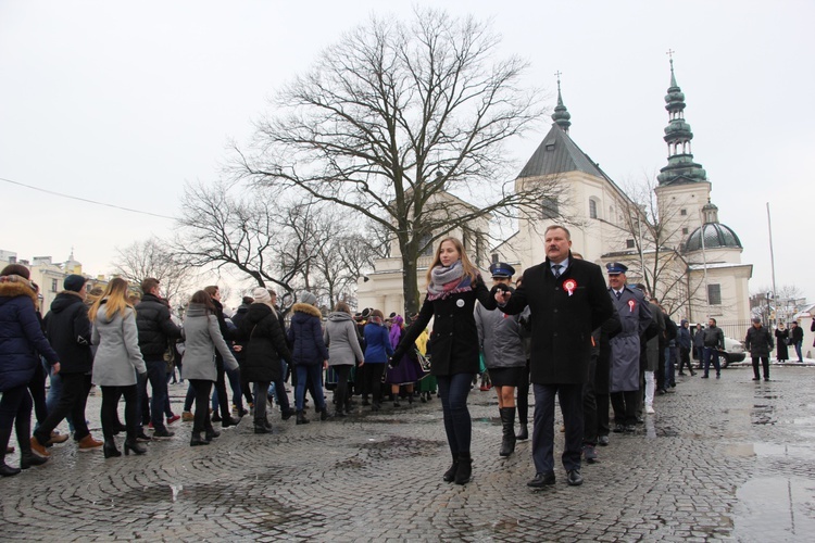 Polonez maturzystów w Łowiczu