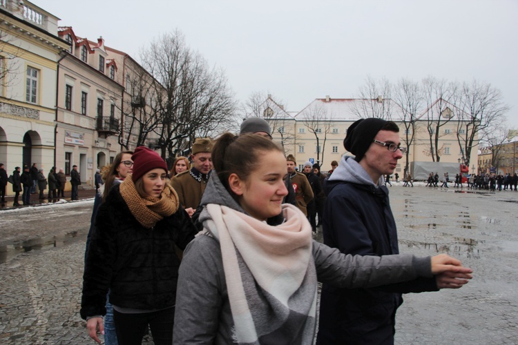 Polonez maturzystów w Łowiczu