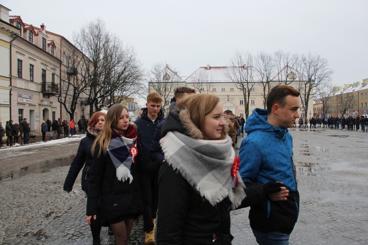 Polonez maturzystów w Łowiczu