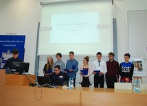 Uczniowie z Zespołu Szkół w Rogowie zaprezentowali film o dopalaczach