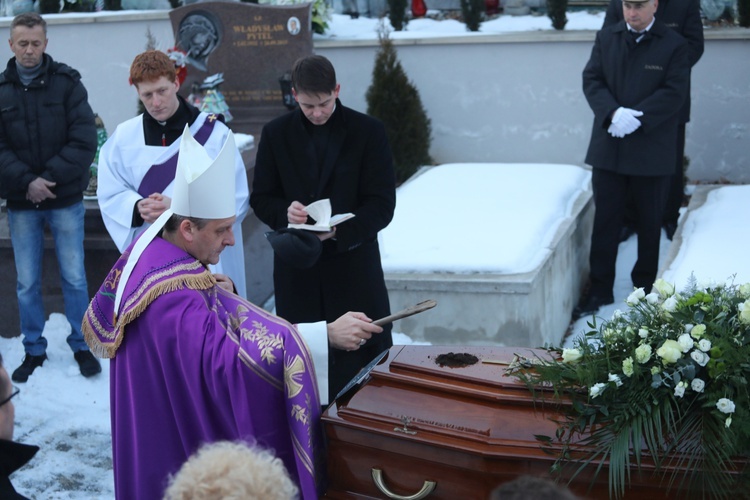 Pogrzeb śp. Rozalii Pindel, mamy bp. Romana Pindla