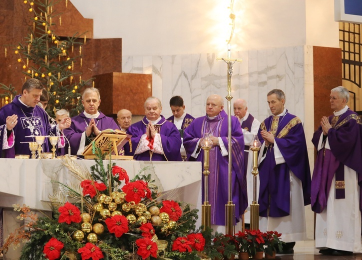 Pogrzeb śp. Rozalii Pindel, mamy bp. Romana Pindla