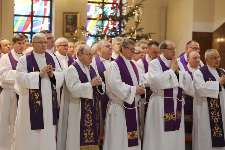 Pogrzeb śp. Rozalii Pindel, mamy bp. Romana Pindla