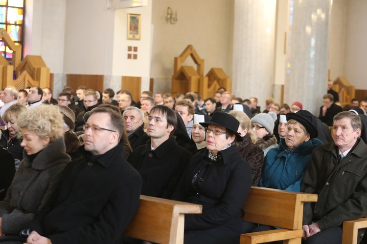 Pogrzeb śp. Rozalii Pindel, mamy bp. Romana Pindla