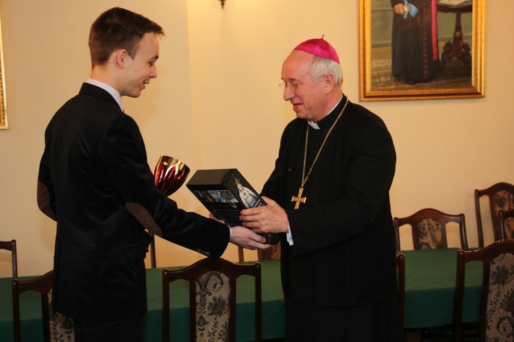 Ceremonia wręczenia nagród laureatom diecezjalnego etapu OTK