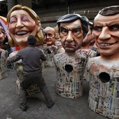 Francja: Marine Le Pen na czele sondażu, przed Fillonem