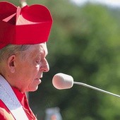 Prymas Polski zawsze z sentymentem wracał na Warmię. Uczestniczył w wielu uroczystościach, m.in. w odpuście w Gietrzwałdzie w 2012 roku.